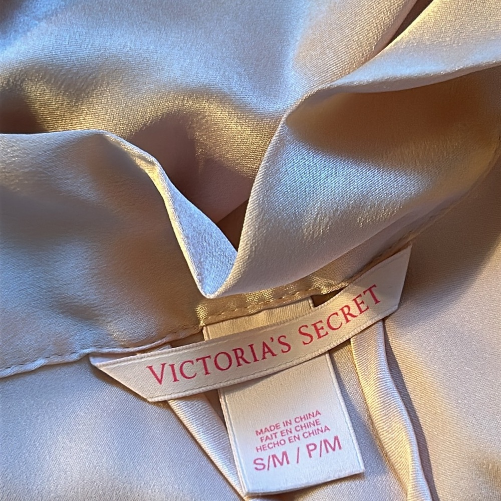 Victoria’s Secret Rose Champagne Satin Robe – Size S/M / P/M - Picture 9 of 12